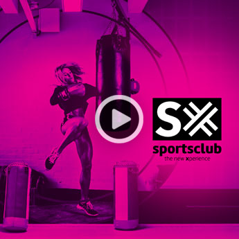 Reclame voor SX sportsclub op LED videowall p strijp-S Eindhoven