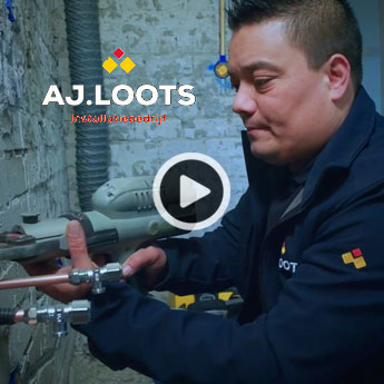Kijk mee in deze vacaturevideo hoe een werkdag er uitziet bij A.J. Loots uit Eindhoven